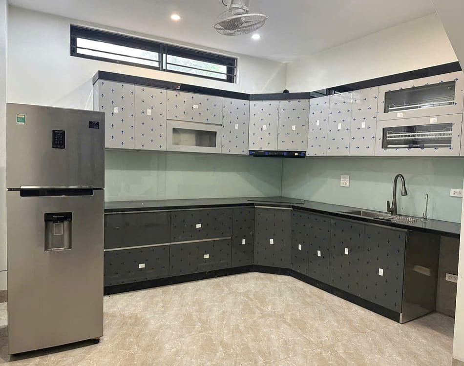 Tủ bếp inox cánh acrylic