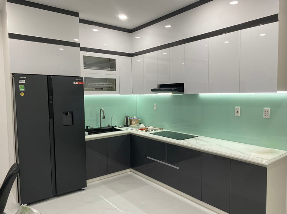 Tủ bếp nhựa cánh Acrylic
